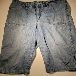 Westport Women's 18W Capri Jeans